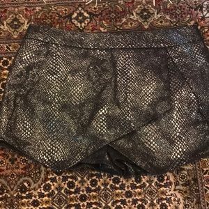 Metallic skort